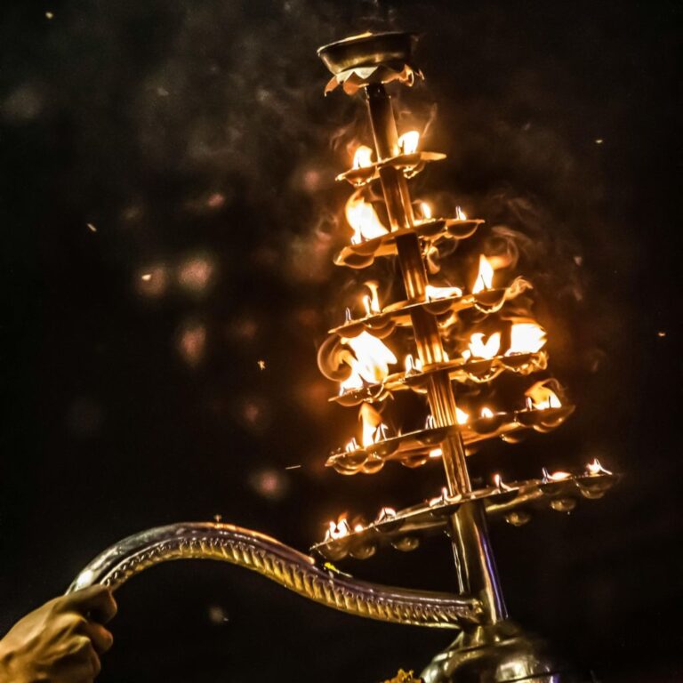 aarti is part of festivals of India